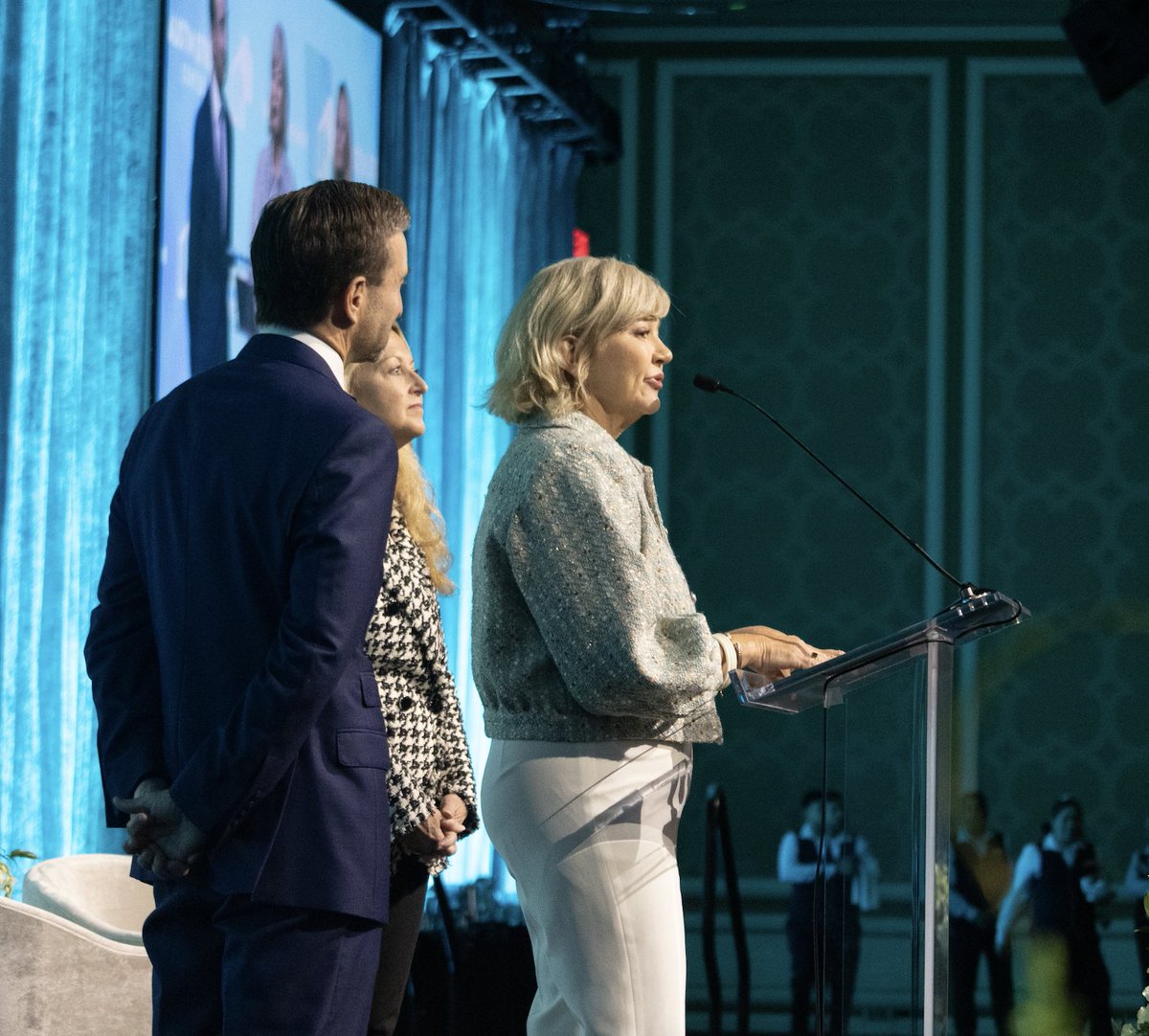 thegoodfdn's tweet image. Last Friday @AustinStreetCtr hosted an astounding #HumbleBeginnings Luncheon. We were honored to attend and witness the change-making happen firsthand. It&apos;s been an impactful 40 years of Austin Street and we know they will continue to #HelpThemHome for many years to come!