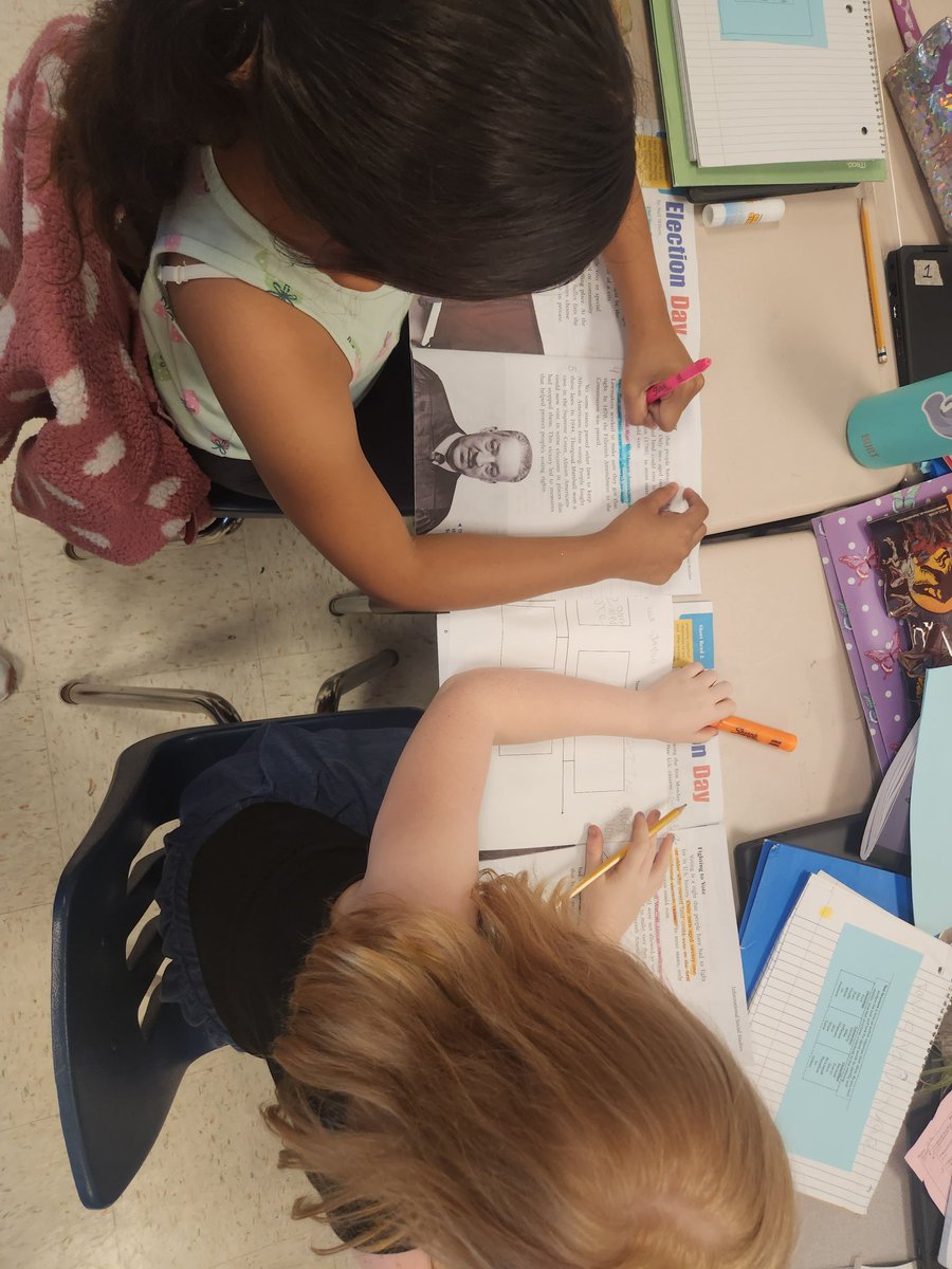 Collaboration and construction of a time-line in 3rd grade <a href="/rjlCardinals/">RJ Longstreet Elementary</a>