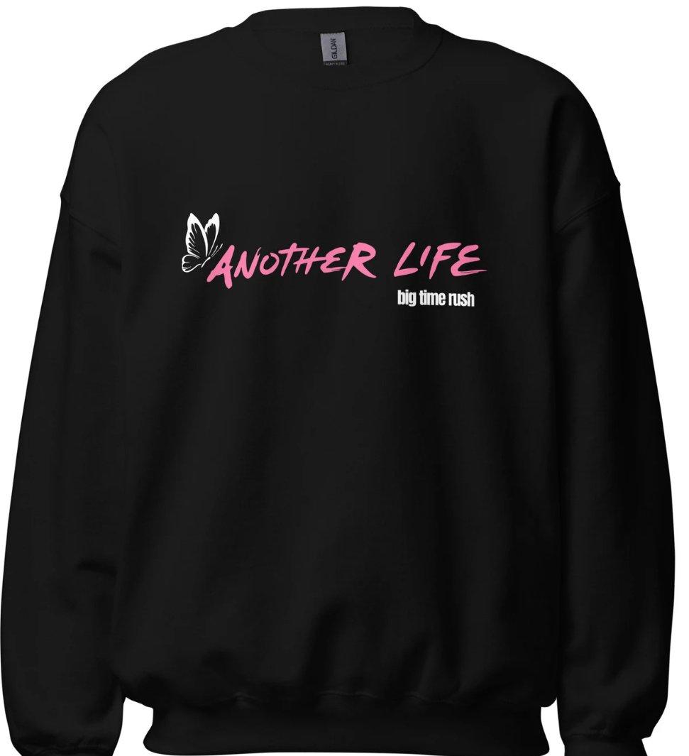 My Big Time Rush "Another Life Tracklist" design is now available on Etsy!! It's available in both long-sleeve and crewneck! 🦋

I designed this as Big Time Rush was releasing their fourth album, Another Life, and it became a staple for me to wear on tour!
etsy.com/listing/158694…