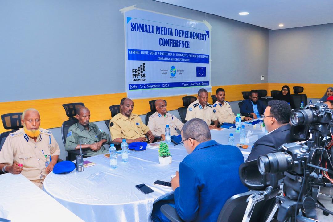 MAP_Puntland's tweet photo. A 2-day #Somali forum for #media dev' officially launched in Garowe.  Journalist safety &amp; Mis-dis information in discussion, the event is organised by @MAP_Puntland in Collab' with @freepressunltd,  &amp; in attendance are the Security stakeholders incl. the state police commissioner https://t.co/dalhUWpoee