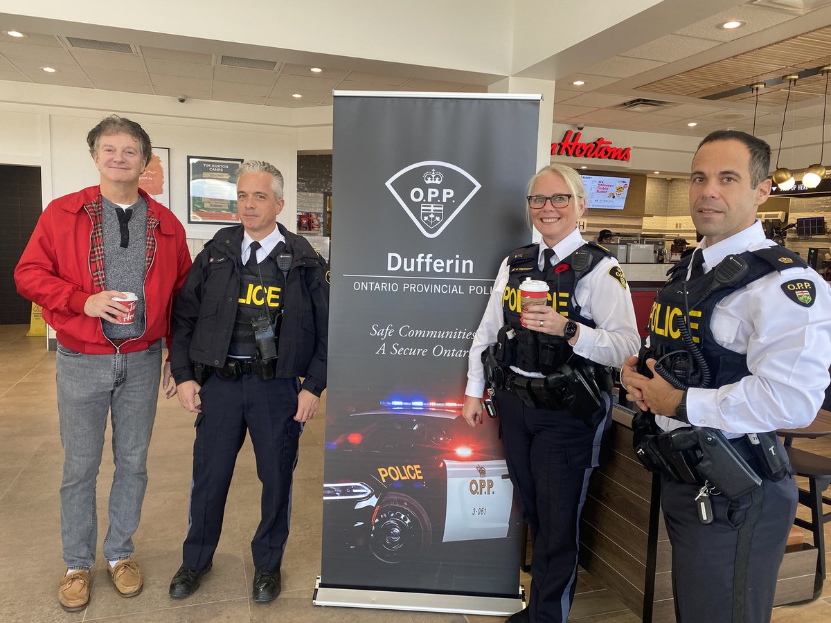 #DufferinOPP hosted Coffee with a Cop ☕️👮🏻‍♀️at <a href="/TimHortons/">Tim Hortons</a> in <a href="/orangevilleont/">Town of Orangeville</a>. These informal gatherings provide <a href="/DufferinCounty/">Dufferin County</a> residents and business owners the opportunity to connect with officers. Ask questions and share about your neighbourhood.