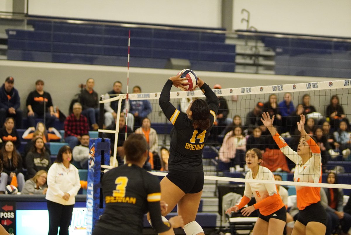 BoosterBrennan's tweet photo. Brennan @BrennanBearsVB are  Bi-District Champs with the win over Laredo United!!! Go Bears!!! 

Next game:
Brennan Vs. PSJA.
Saturday 11/4 @ Laredo United Arena, 2pm

📸 Davin https://t.co/n8mTu69FDo