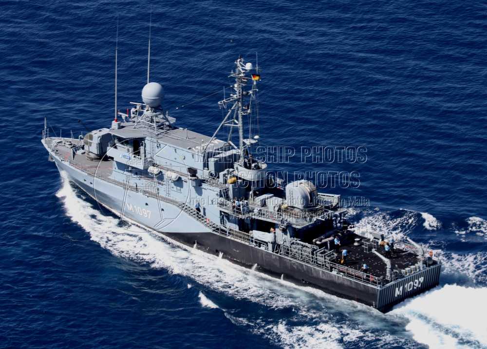 Shipguru's tweet photo. #Bundesmarine (#GermanNavy) #HamelnClass #minesweeper #M1097 #FGS_LABOE #underway #offshoreMalta - 21.02.2010 - https://t.co/nfgboxc3g3 - NO PHOTOS can be used or manipulated without our permission https://t.co/WckGu4LB1r