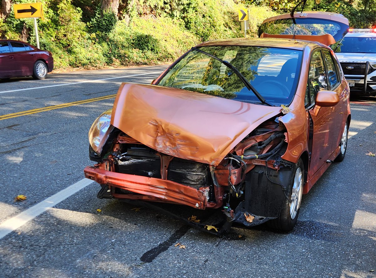 ZillionRoss's tweet image. While driving on a coastal road, @Vela_Aurelia64 lost control of her vehicle

Vela, along with her passenger @sabletide were thankfully unharmed. But, Vela is now stranded in Washington and needs a new car to get home.

I have set up a GoFundMe for her:
gofund.me/3af61f5c