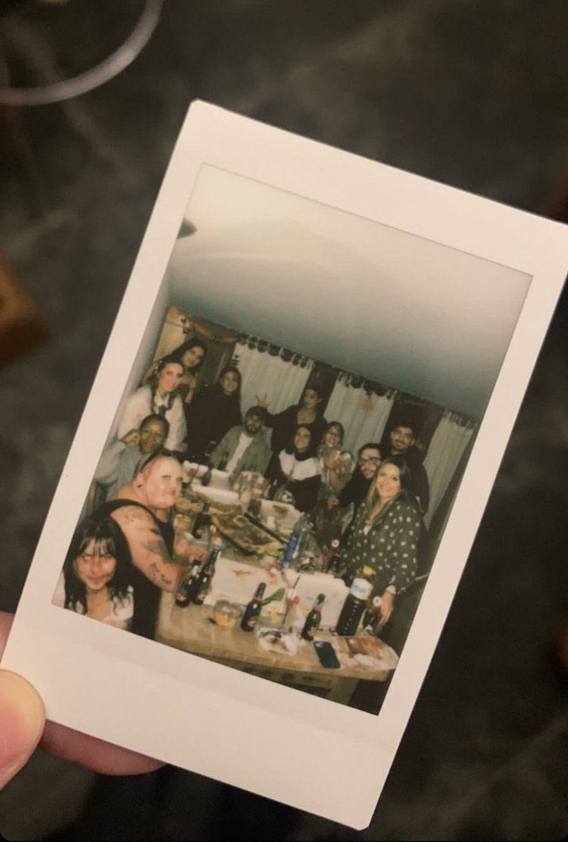 bl0odymari's tweet photo. familia 🧡 https://t.co/7Uhk8S36aJ