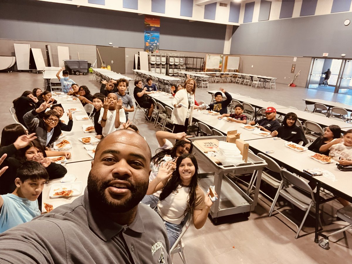 Congratulations to Cal State LA 6th grade college cohort for highest attendance for the month of October!! 🍕 and 🍦 party!!! <a href="/KuceraCoyotes/">Kucera Middle School</a>
