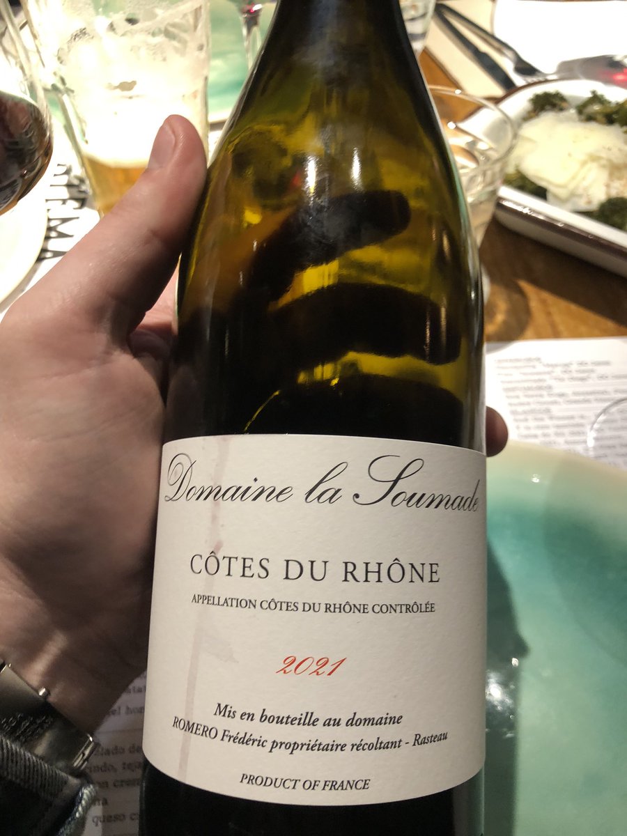 Dario_Galindo's tweet photo. Comida en Tatema con amigos, un gran rato de risas y amor incondicional, gente que tengo cerca desde que tengo uso de razón, mi mayor orgullo. Brócoli y arroz de mar, regados con este rico vino del Ródano. https://t.co/4BuIZv0wva