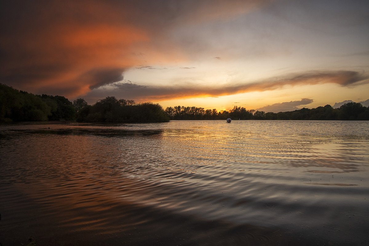 Colwick Sunset A gorgeous sunset at Colwick Park this evening.....one of those that just makes you stand and smile :) #Colwick #Nottingham
