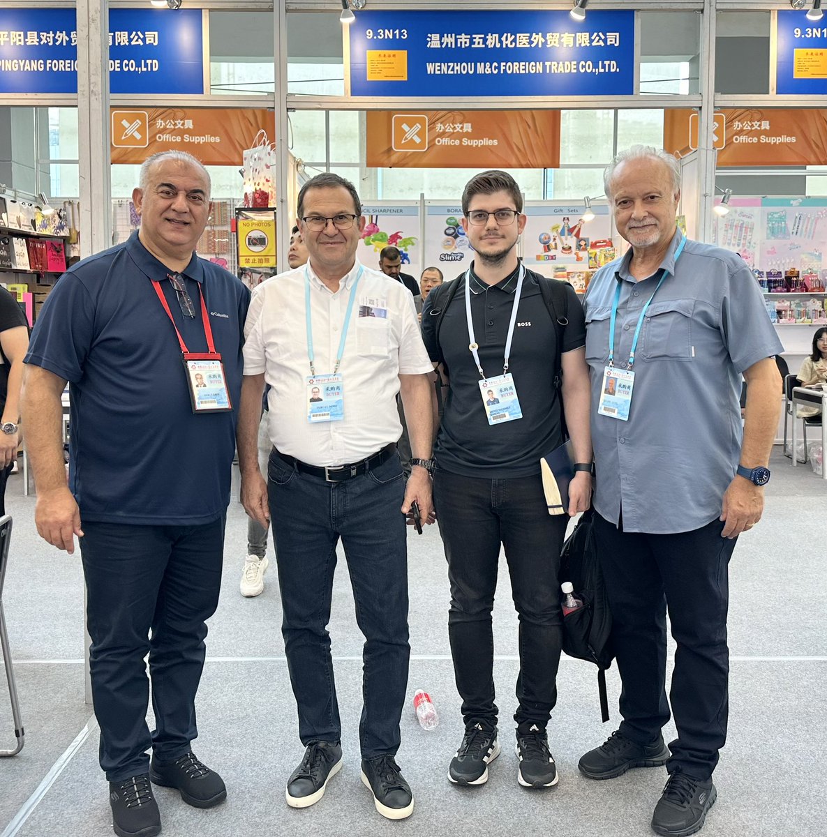 erolmkb's tweet photo. CHİNA her zaman yoğun. Canton 2023 
Ofis &amp;Kıryasiye fuar ilgisini kaybetmemiş. Ülkemizdeki sektörümüzle ilgili, Üretim gücümüz, hammadde yatırımları ve finansal ucuz kredi devlet destekleriyle terse dönebilir. Daha çok satan biz olmalıyız. Yapabiliriz de… https://t.co/sRUAt6N9dl