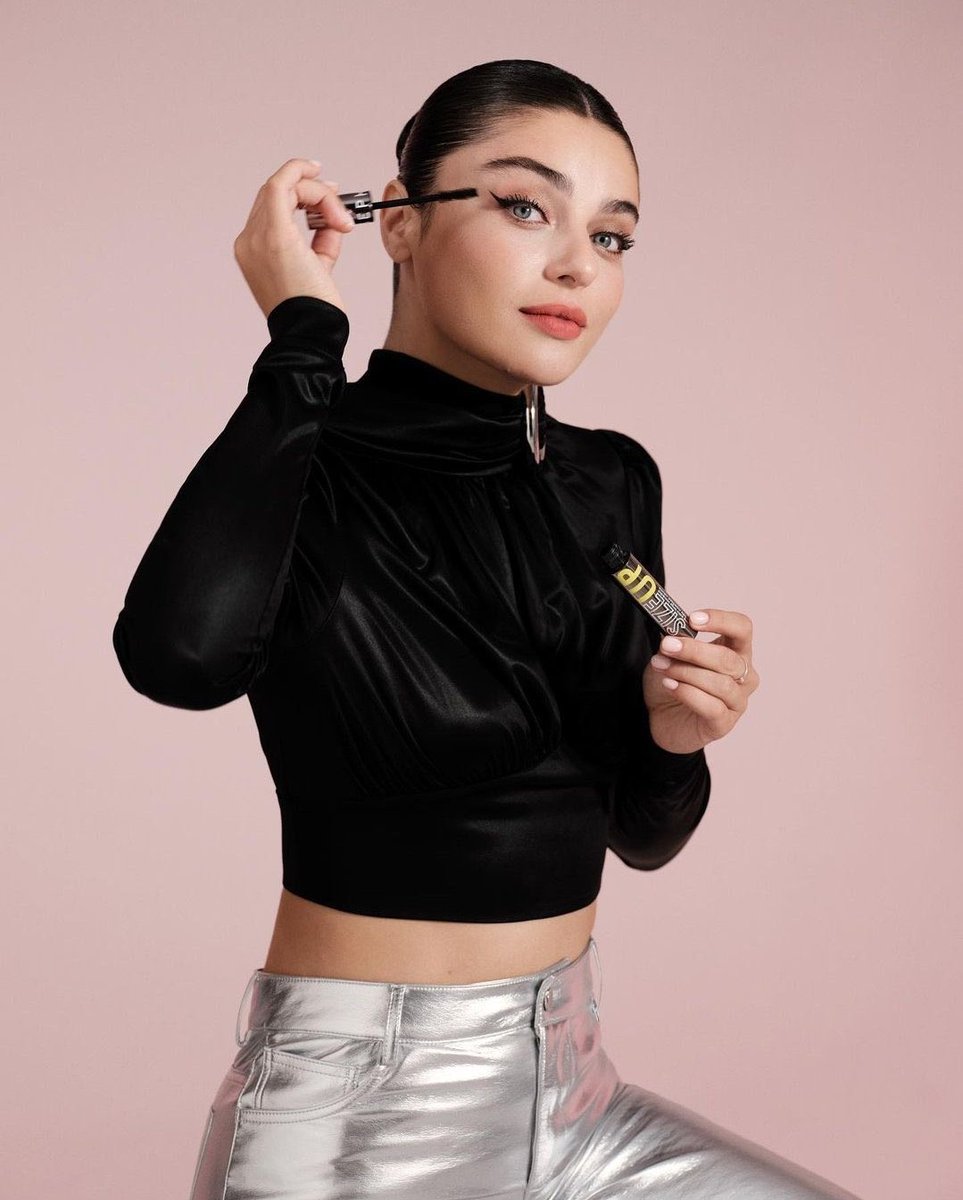 Stunning as always! 😍
#AyçaAyşinTuran