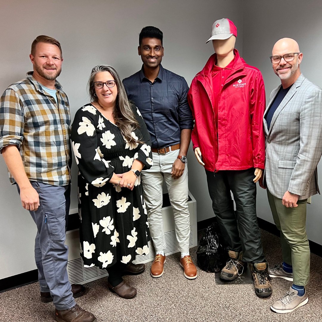 We love meeting with our clients face to face, building lasting connections, and making every encounter memorable – even if one of them has no face at all! 😱😱😱 
#ClientRelations #BaltimoreAdventures #downtown #District360