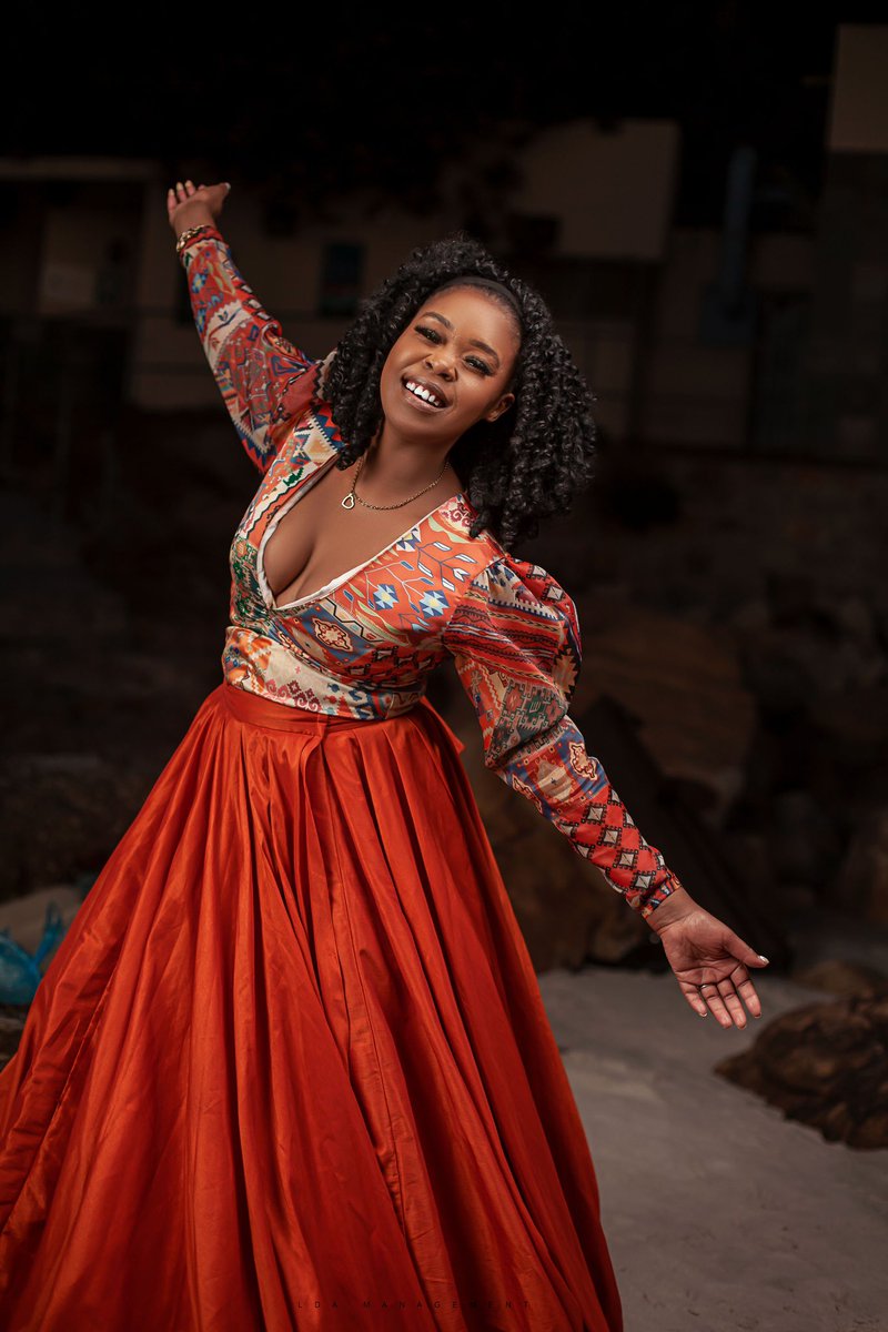 ZAHARA tweet media
