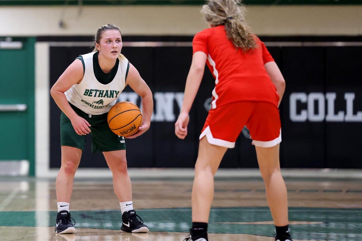 bethanywv_wbb's tweet photo. ‼️Scrimmage Pics‼️

Yesterday we absolutely battled and competed against a tough D2 squad.

Played with some real toughness and grit 👊🏽

Battle Tested, Battle Ready 😈

#NoExcuses #AllIn 🦬 https://t.co/vBsPpxNhhU