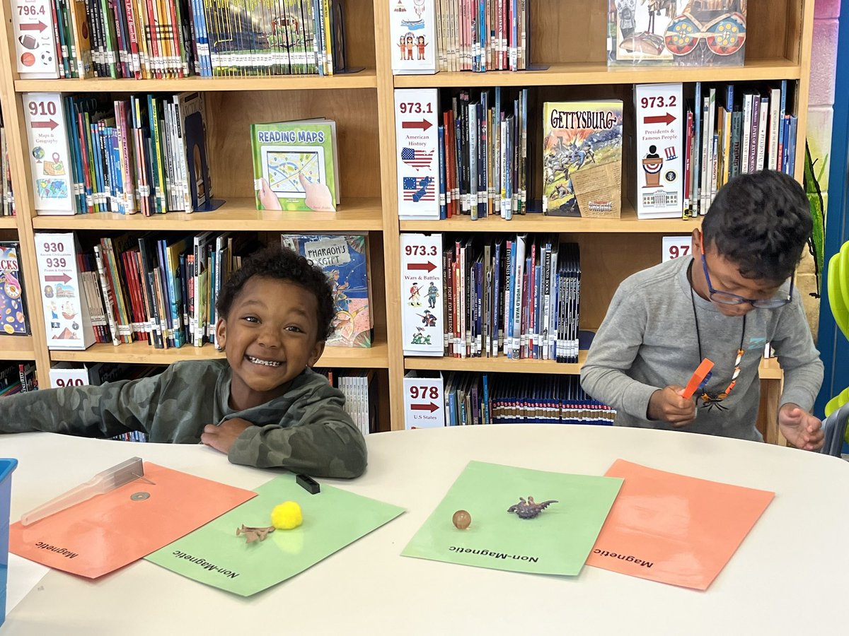 Exploring the world of science with our kindergartners! Students explored the magic of forces by pushing and pulling. 🧲🏎️
Thanks @MrsHoldcraft !
