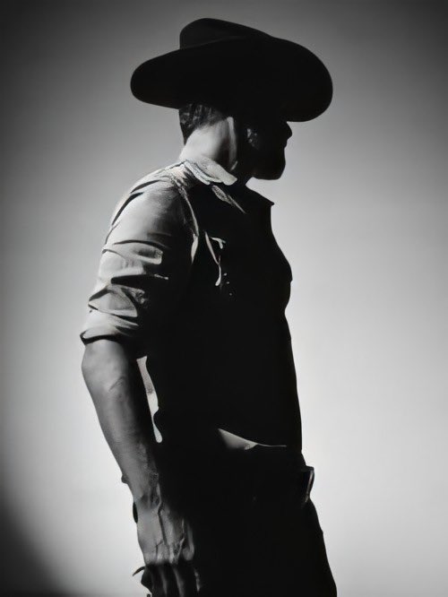 TWD_Arabic's tweet photo. لكم أن تتخيلوا… 

أن المنتجين رأوا أكثر من 80 ممثل 
حتى حصلنا اخيرًا على (أندرو لينكولن) 

أندرو لينكولن وُلِد ليلعب 
دور المأمور ريك غرايمز! 🔥 https://t.co/8MtKD7HSAC