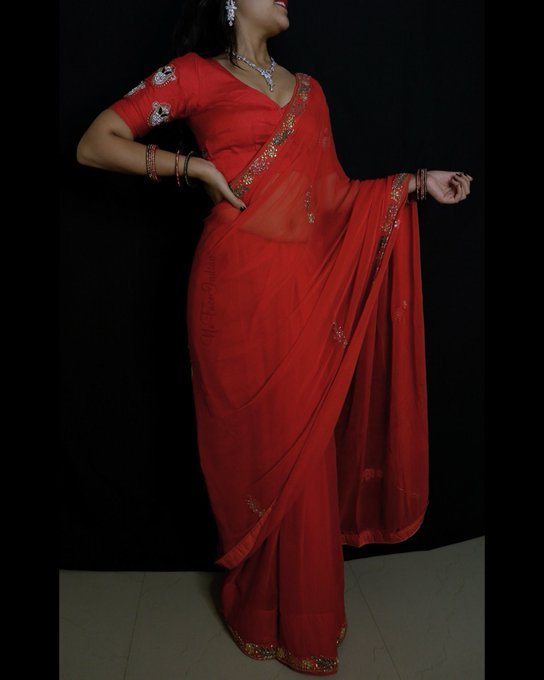 NoFaceIndian 💕 - 1 pic. I can do both 😈 #noface #nofaceindian #nofaceindians #boobs #tits #homegrowntits #indiansgonewild #indiangirl #indianbabe #bharatiyan #bharatiyangirl #bharatiyanbabe #sexy #gonewild #tattoo #tattooed #saree #KarvaChauth2023 https://t.co/cxATHzO3jF