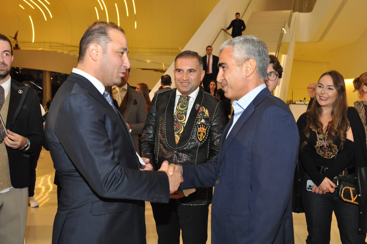 VazehASGAROV's tweet photo. Heydər Əliyev Mərkəzində “Uzun Həsən-Ağqoyunlu dövlətinin hökmdarı” sərgisi baş tutub.

Tədbirin təşkilatçılığında müstəsna əməyi olmuş Azərbaycan Respublikası Prezidentinin köməkçisi, Heydər Əliyev Mərkəzinin direktoru Anar Ələkbərova dərin minnətdarlığımı bildirirəm. https://t.co/5OBE7Upvbh