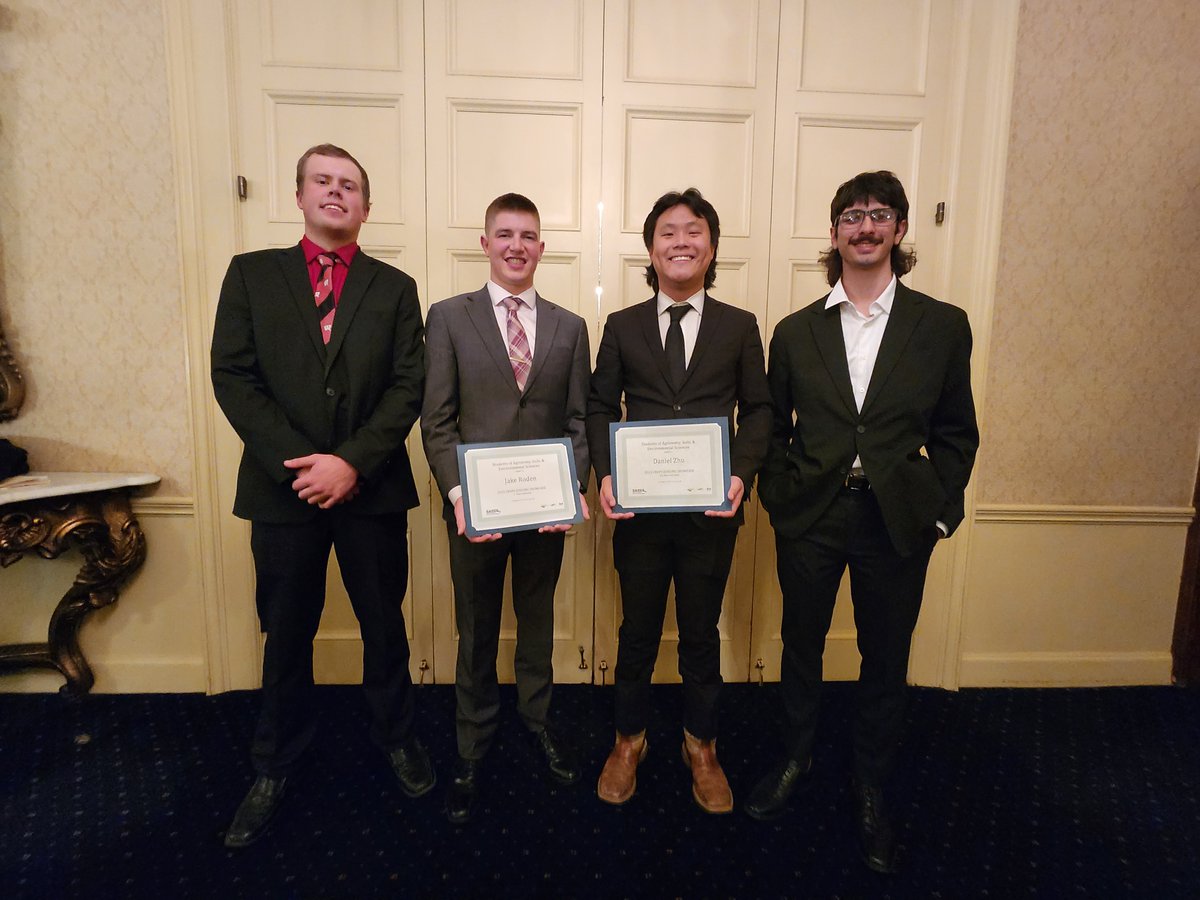 Calli Anibas tweet media