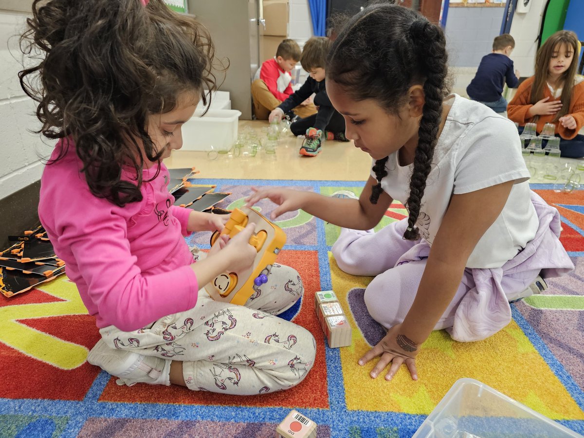 Elizabeth Andreassi tweet media