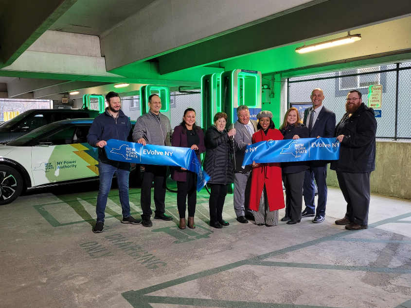This morning, I, along with other community leaders and elected officials, cut the ribbon on four new EVolve NY fast electric vehicle charging stations!! Now, at the Quackenbush parking garage on Orange St. in Albany are the first fast chargers in the Downtown neighborhood.