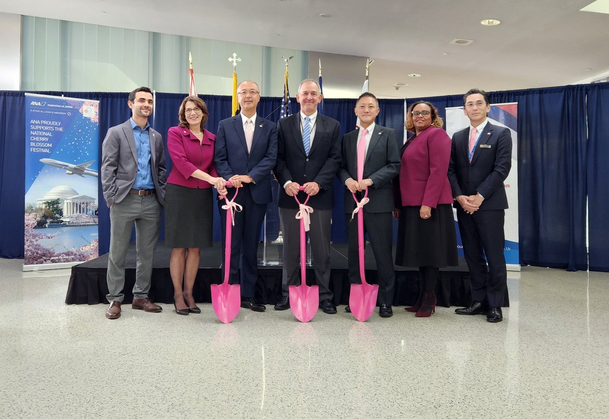 JapanEmbDC's tweet photo. An enduring symbol of Japan-US friendship is now @Dulles_Airport! 🌸 @JapanEmbDC_SPX Miyake joined the dedication ceremony for the planting of 20 Yoshino cherry blossom trees. Thank you @FlyANA_official &amp; @CherryBlossFest for this incredible program! 🇯🇵🤝🇺🇸 https://t.co/y0T0ErV8tj