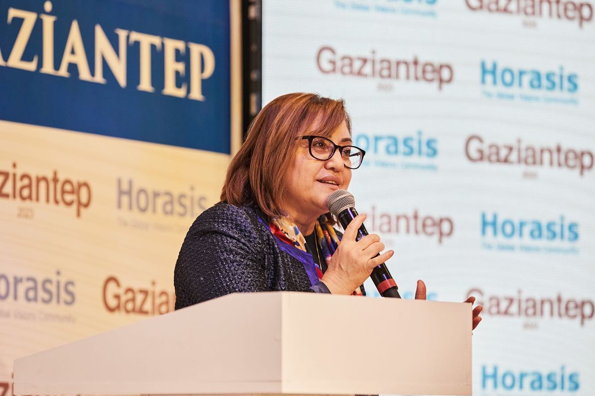 PublicizePR tweet media