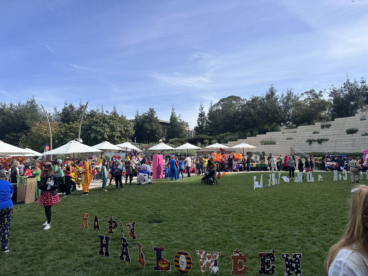 Thank You  <a href="/Lifetime_Card/">Lifetime Cardinal</a> and <a href="/StanfordChild/">Stanford Children's</a> for allowing my teammates and I to spread the  Halloween sprit! We made bags with tons of toys and gave them out on different hospital floors. I am so grateful for this opportunity! 🎃👻🥳