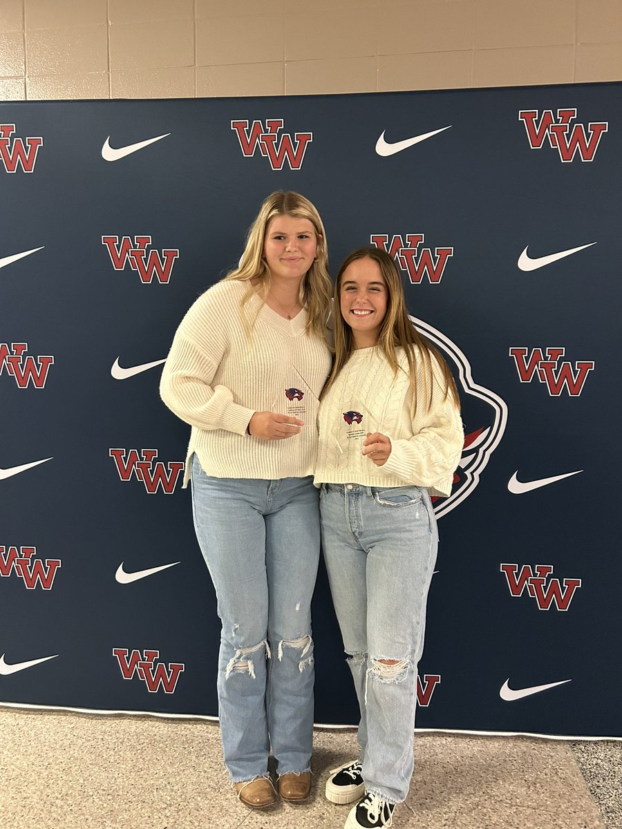Feeling very honored to be given the “ Wolverine” award  representing leaders,along with <a href="/CarolineMcLain3/">Caroline McLain</a> tonight at our banquet. Thank you <a href="/WHSFastpitch_33/">Woodstock Softball</a> such a great season !! @FGCUSBDeiros <a href="/coach_kgreen/">Kelley Green</a> <a href="/CoachGHodges/">Garrett Hodges</a>