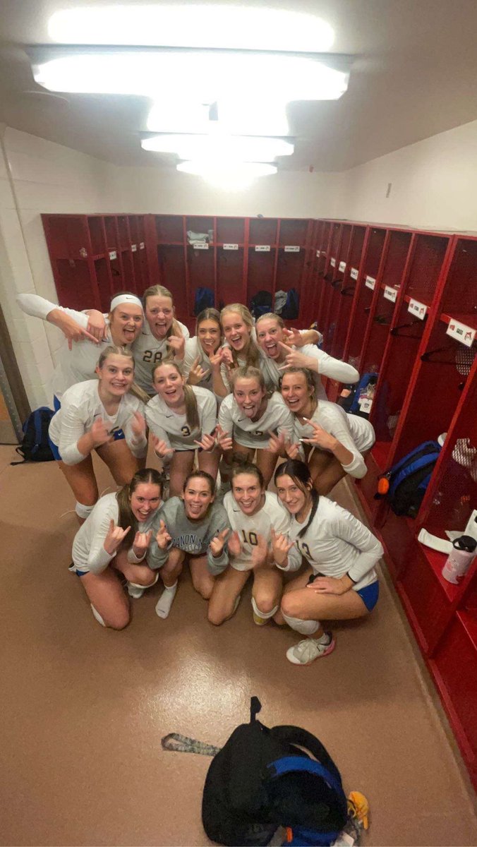 CANON CRAZIES tweet media