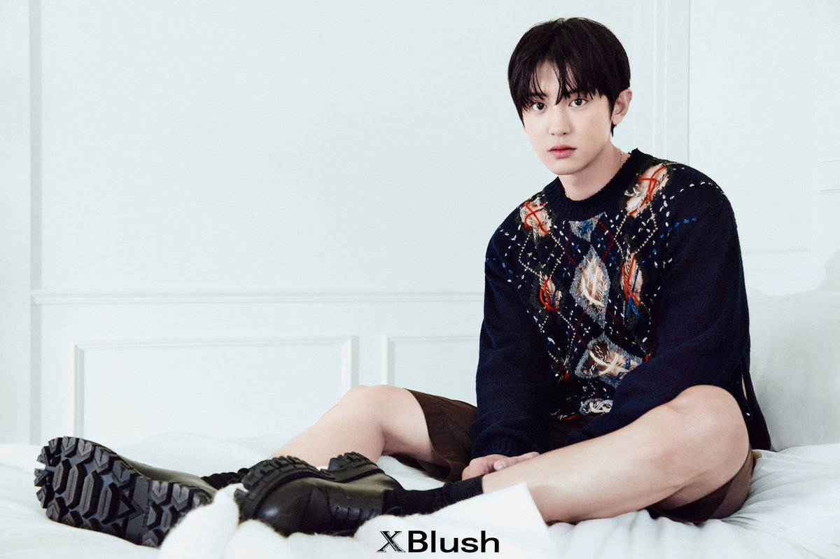 My photoshoot is all about blending masculine and cute elements to create an unexpected yet captivating aura.