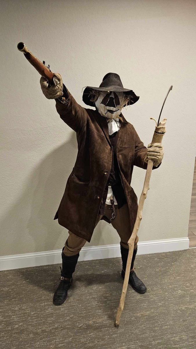 belairjeff's tweet photo. ๐ eat your heart out, Patrick McGoohan!
my rendering of Dr. Syn, The Scarecrow of Romney Marsh! the mask was made by me. paint, rubber and a bit of sewing. ๐
#Halloween #holidays #Disney #television #movies #DrSyn #scarecrow #PatrickMcGoohan https://t.co/imUlOYdirK
