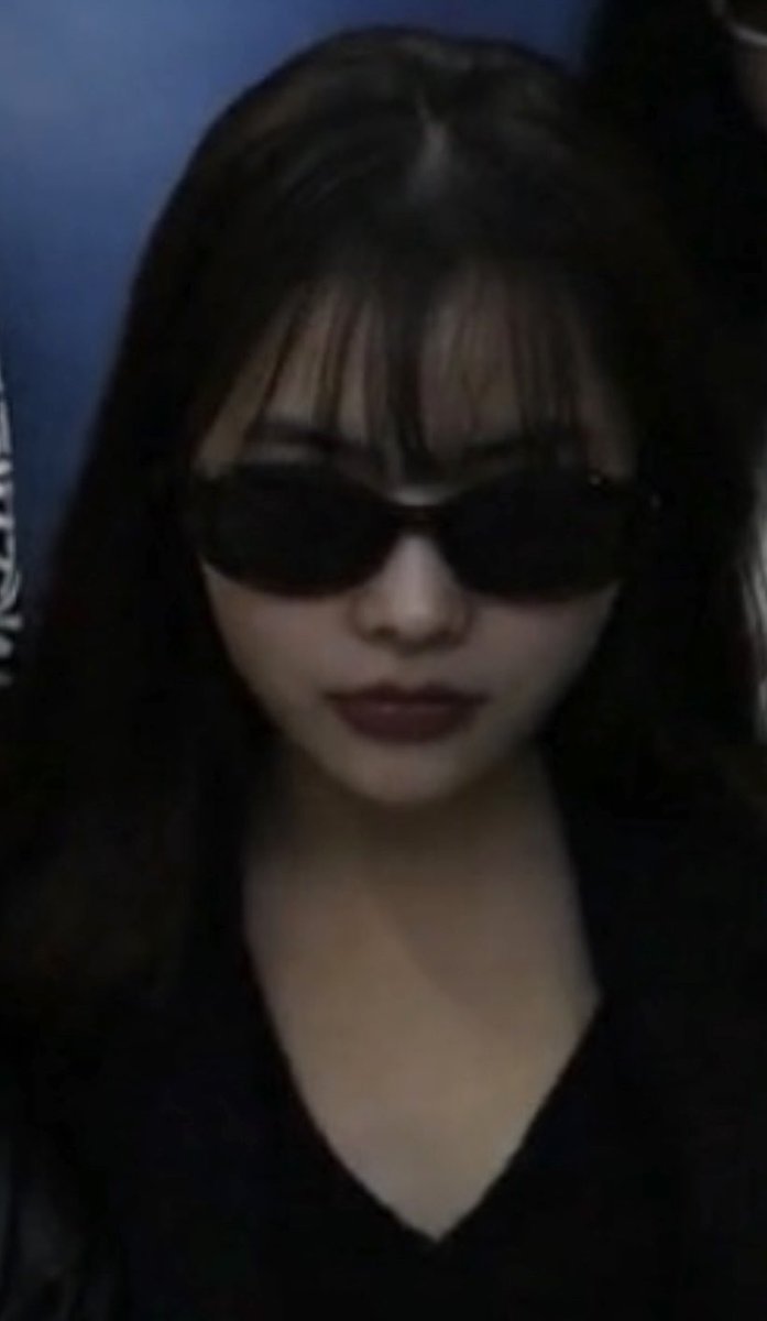 <DAUMCAFE 231030>

길냥이 🖤

10월의 어느날.

일본 스케줄 끝나고 입국행 비행기 안에서. (집에 가기 싫은 표정😳)

선글라스 낀 개미 봤나🐜😎

m.cafe.daum.net/WekiMeki/R1xV/…

#리나 #RINA #위키미키 #WekiMeki