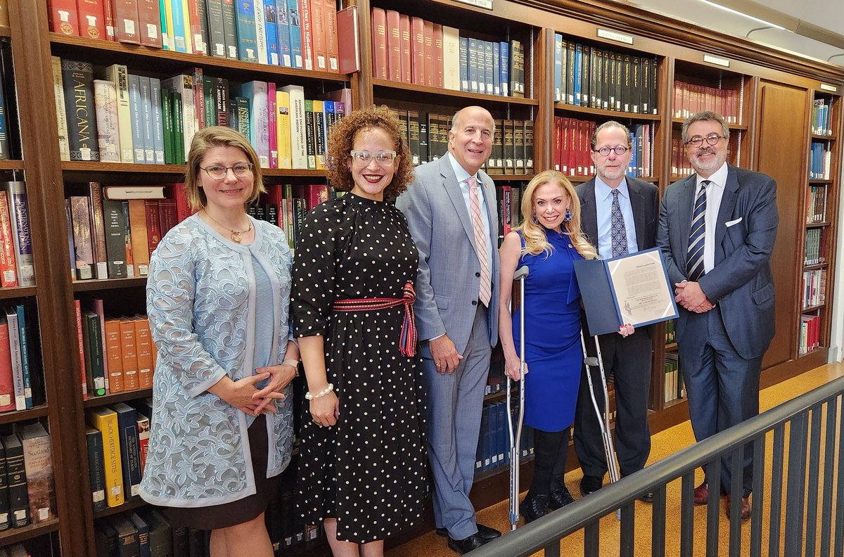 SheilaShowPHL's tweet photo. Hard to believe
@historicalpa is almost 200 Years✨️! Founded in 1824 to collect & preserve “the evidences of Pennsylvania’s history” - to use the past to understand the present.
Nearly every topic in American history is represented at Historical Society of PA. #OnlyatHSP https://t.co/Qn09crwJgM