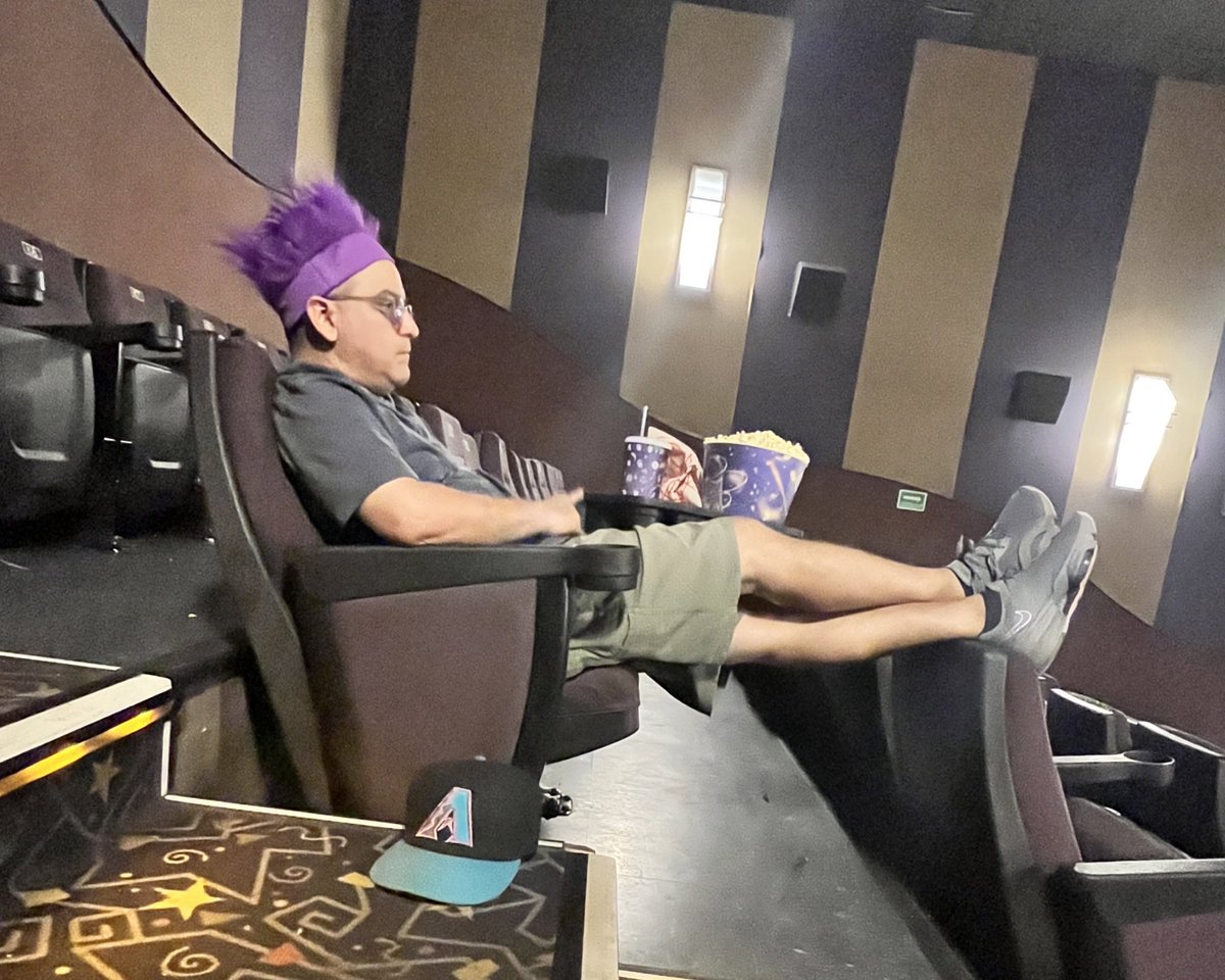 esteban_gym's tweet photo. Esto de venir a @Cinemex #Guaymas a ver la @MLB esta fuera de serie, hoy ganan los @LosDbacks a los @losrangers #smESPN @ESPNmx @GuillermoCelis @EJerezESPN @LuisAlvarez_1 saludos desde #Guyanas y #EstoSeVaADescontrolar @MLB_Mexico #YOAMOELBEIS #WorldSeries https://t.co/E025lOegOR