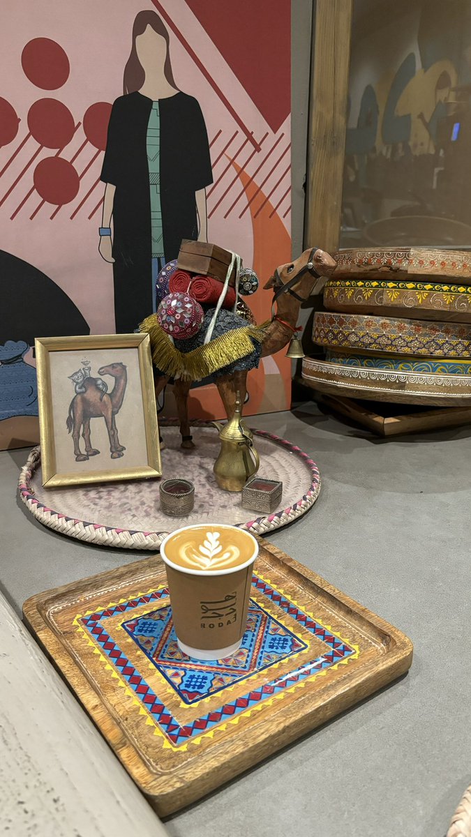 Re1_23's tweet photo. حاول تميّزني على باقي الناس 
ما الله خلقني يا أبيض ال��جه عادي . https://t.co/eBVC05zj9N