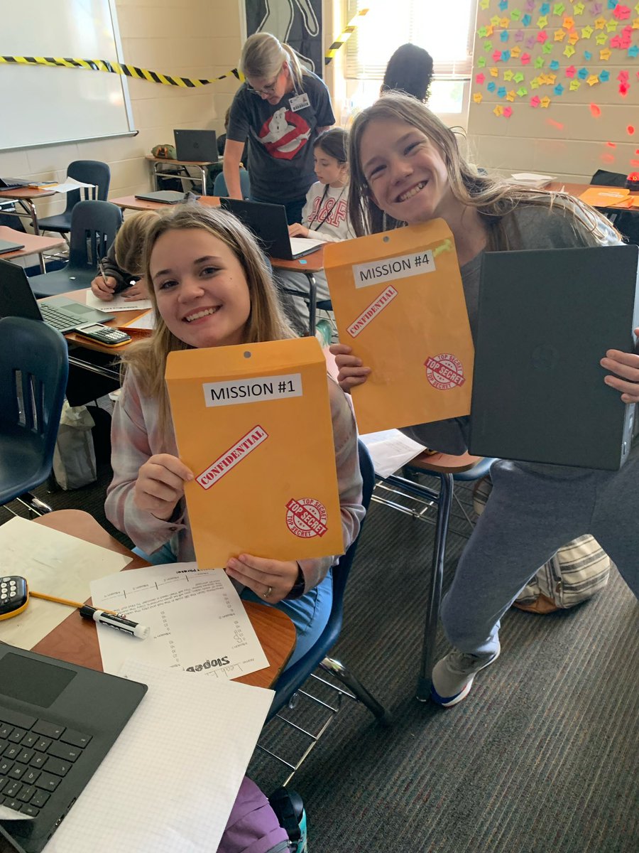 linardoin's tweet photo. Another awesome room transformation @YorkJHCISD! “Slopebusters” in math.  #GOYork https://t.co/VGTlFWFckq
