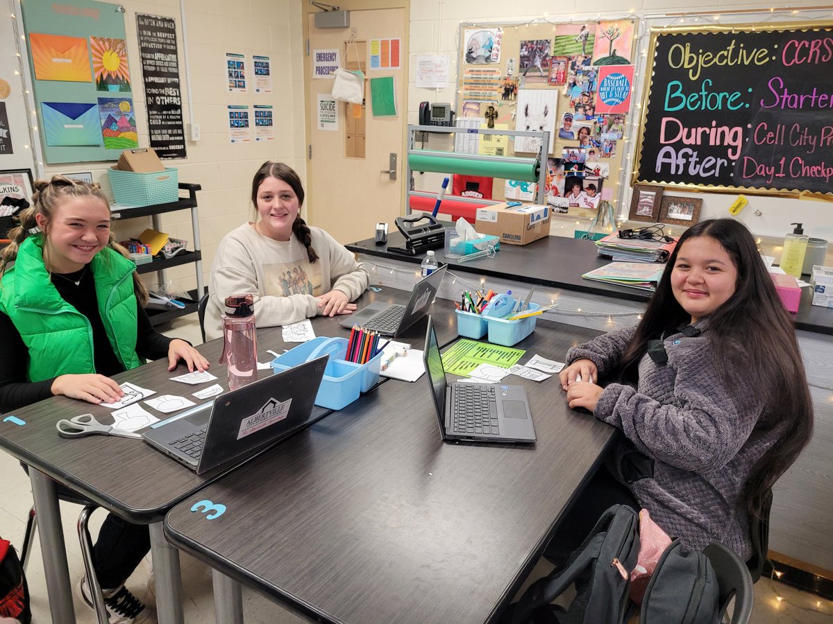 AMSkelkins's tweet photo. Cell City Project in progress for my Life Science kids...and I actually heard some pretty good conversations about how to set up the city based on similarities to cell functions!!😁
@AMSAggies https://t.co/gXxzHXxtDs