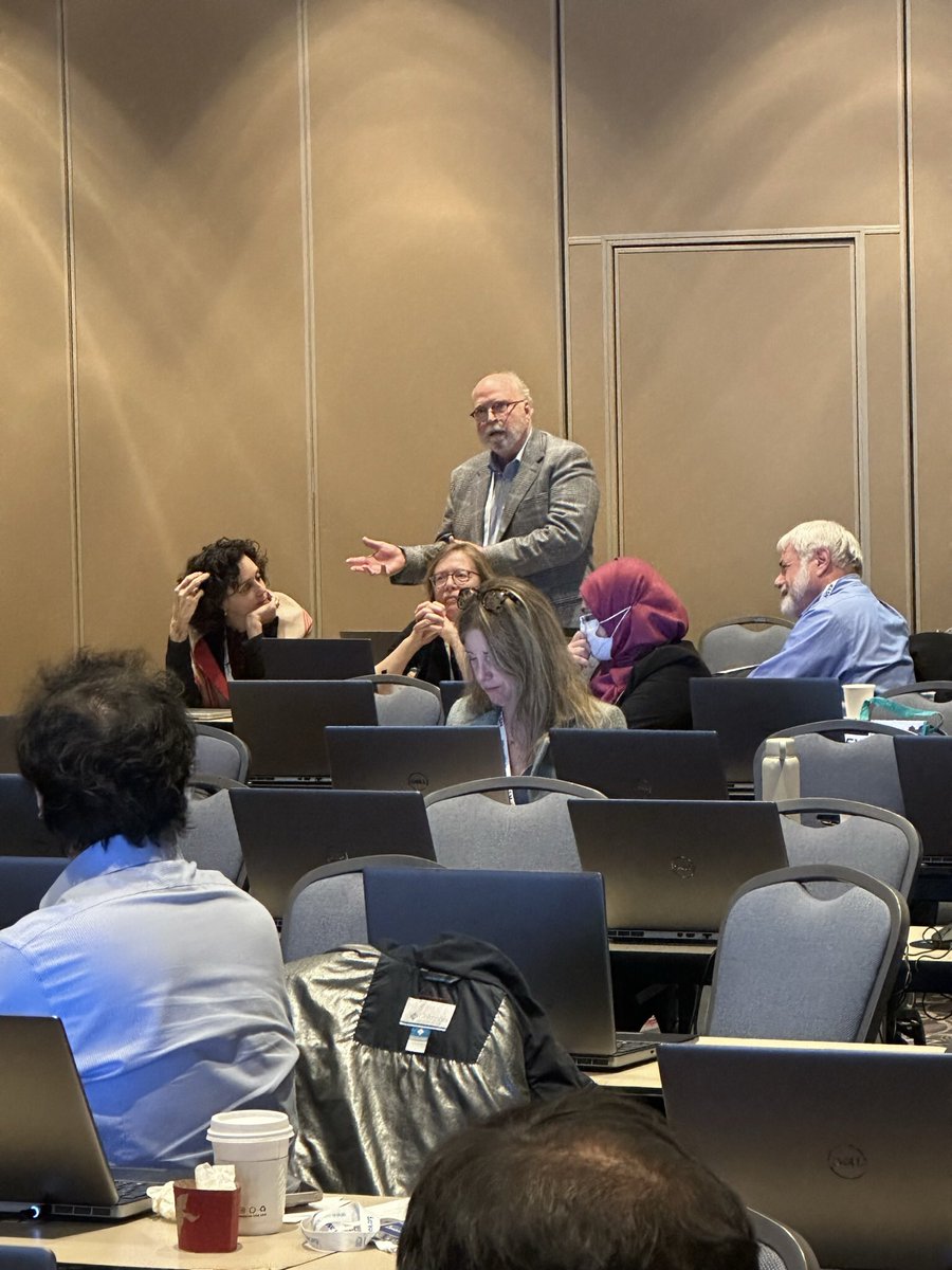 theglasspusher's tweet photo. Afternoon sessions sparked interesting discussions after lunch at #Readingterminal market in downtown Philly! #Kidneyweek2023 #renalpath @virginieroyal @ErikaBracamo316 @ldcornell @Renalpathsoc @ASNKidney @ASNAdvocacy https://t.co/Q7KJxUDL4P