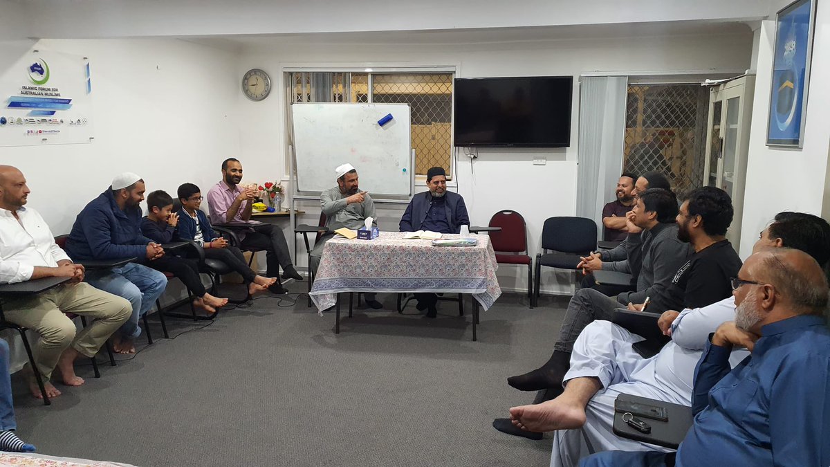 IfamAustralia's tweet photo. Ustadh Imran Sait from India was welcomed by IFAM at Rooty Hill Masjid. He specializes in imparting the Quran's meanings to everyday people. Over the last two decades, his teaching approach has had a profound impact on countless Muslims worldwide.

#IFAMAustralia #IFAMRootyHill https://t.co/tfhUvzkyfI