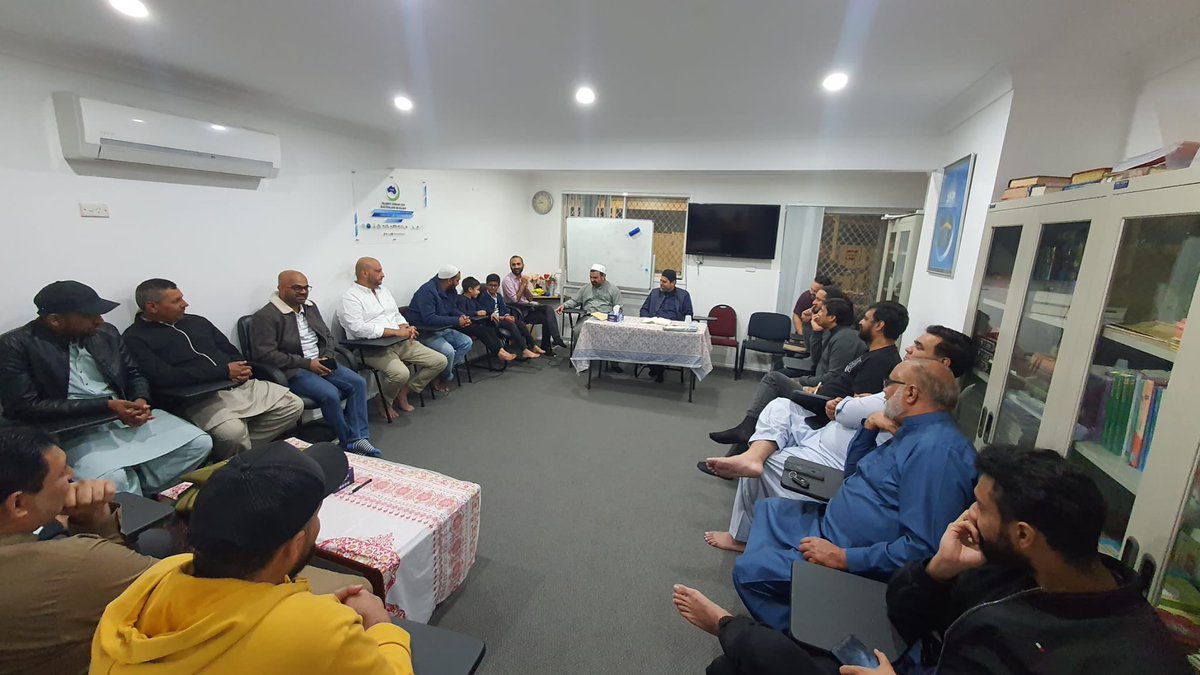 IfamAustralia's tweet photo. Ustadh Imran Sait from India was welcomed by IFAM at Rooty Hill Masjid. He specializes in imparting the Quran's meanings to everyday people. Over the last two decades, his teaching approach has had a profound impact on countless Muslims worldwide.

#IFAMAustralia #IFAMRootyHill https://t.co/tfhUvzkyfI