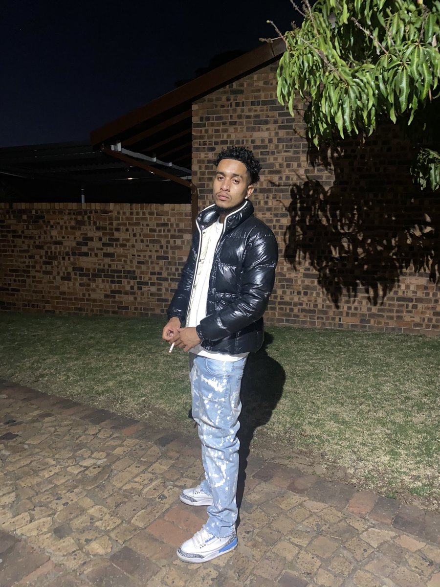 Isaiahbeen1's tweet photo. Monclear coat cuz the kidd the coldest 🥶 https://t.co/wBYTb77Pbc
