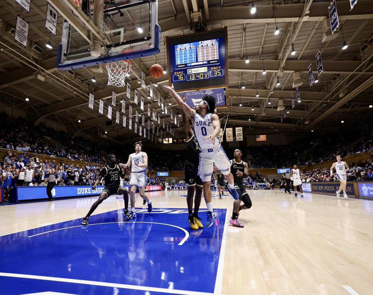 DukeMBB's tweet photo. Jared is ballin @J_mccain_24 

🔥 15 points (3-6 FG, 9-9 FT)
😈 2 assists, 1 steal https://t.co/iMjVVmGbre