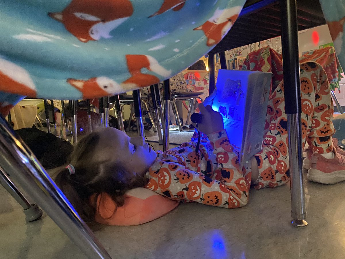 MrsGunlock_3's tweet photo. PJ day, fort building, and flashlight reading for the win on the day after Halloween! https://t.co/WbKyvUm91Y