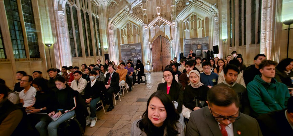 Sec-Gen of ASEAN Dr Kao Kim Hourn delivered a lecture on ‘The Future of ASEAN: Challenges &amp; Opportunities Beyond 2025’ at the Divinity School, University of Oxford. Dr Kao also became an Honourable Member of the International Advisory Board of the Institute of ASEAN Studies.