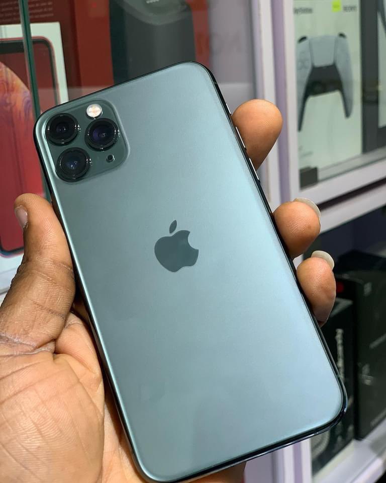 theapplearea's tweet image. Pre Owned  iPhone 11 Pro 64GB 95% BH Factory Unlocked Available 💯✅  Call or WhatsApp ☎️: wa.me/+233244441703/…  #applearea #appleiphone #appleiphone11pro #iphone11 #iphone11pro #applestore #appleaccessories #buynow