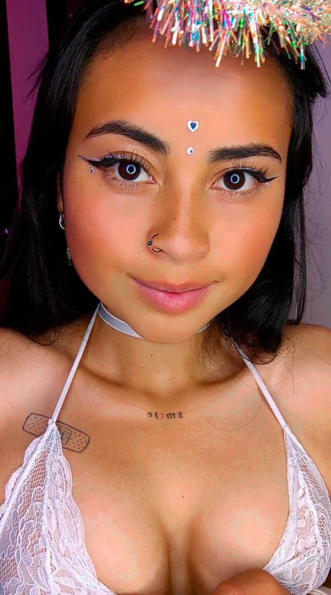 lezamapride's tweet photo. 😇💄💋
#onlyfanspromo #onlyfansgirl #onlyfansFree #onlyfansmodel #onlyFans https://t.co/YNwwgdlHew