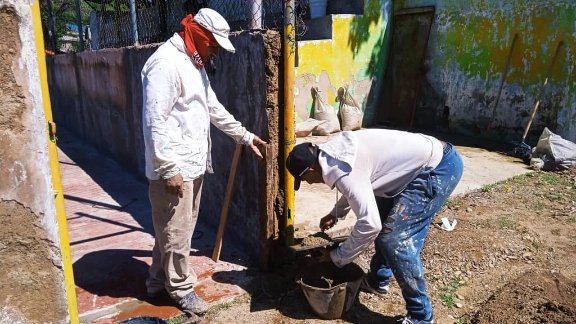 GMBNBT_NE's tweet photo. #01Nov23
Abordaje integral de rehabilitación a la cancha deportiva Wuilly Milt, sector El Maco, mcpio Gómez. Beneficiando a todas las familias de dicho sector 

#SomosTricolor 
#PlanCanchaTricolor2023

@NicolasMaduro @delcyrodriguezv @GRaulparedes @Barrio_Tricolor @MPPOP_OFICIAL https://t.co/WdTZadIZHW