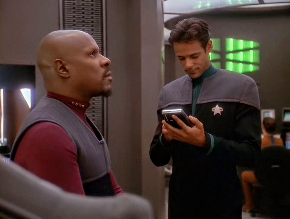 Daily Captain Sisko (@dailysisko) on Twitter photo 