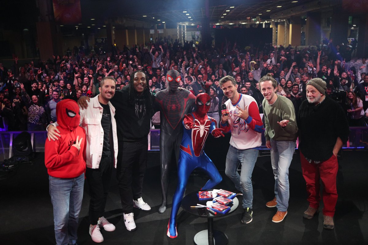 Merci à tous pour ce moment de folie !
On l’a fait ! StreamVF en direct de la <a href="/ParisGamesWeek/">Paris Games Week</a> !

Avec <a href="/PlayStationFR/">PlayStation France</a> et <a href="/Fnac/">Fnac</a> 

Merci ❤️