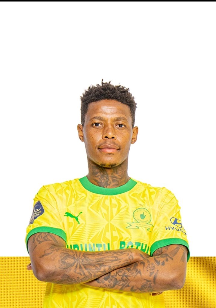 Madumetja__M08's tweet photo. Do y'all still want Zungu to leave Mamelodi Sundowns FC after tonight? https://t.co/P3rqrjCpnL